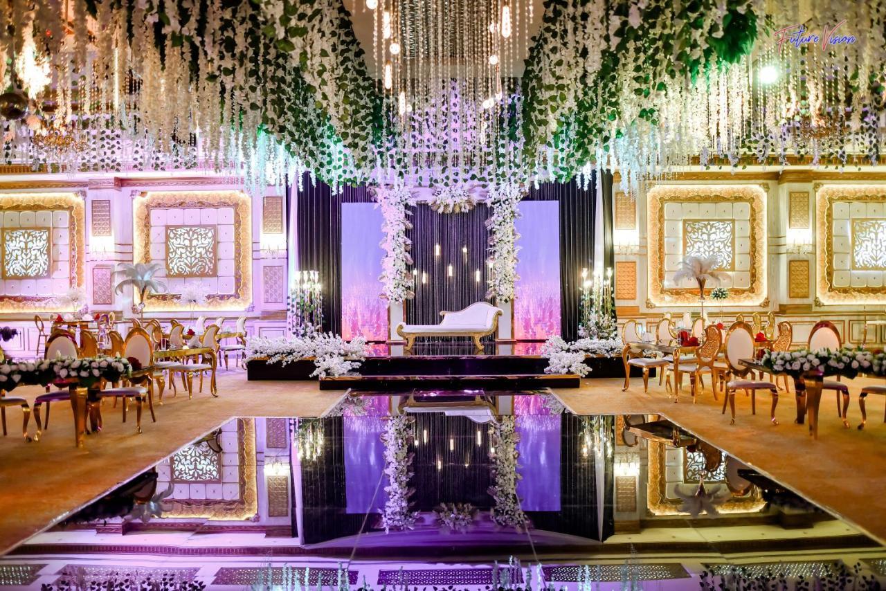 Rehana Plaza Hotel Cairo Exterior foto A wedding reception in Karachi, Pakistan