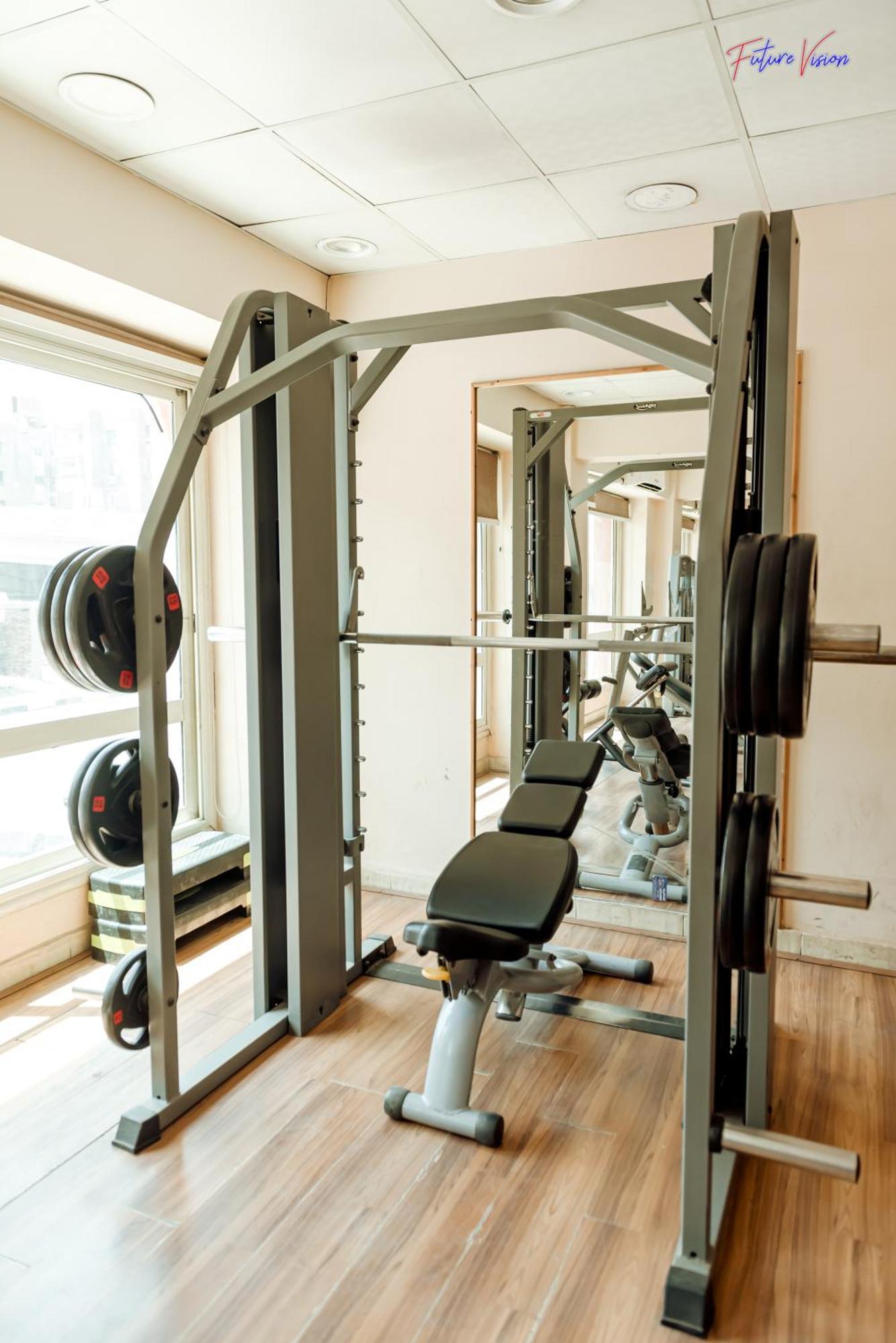 Rehana Plaza Hotel Cairo Exterior foto A Smith machine