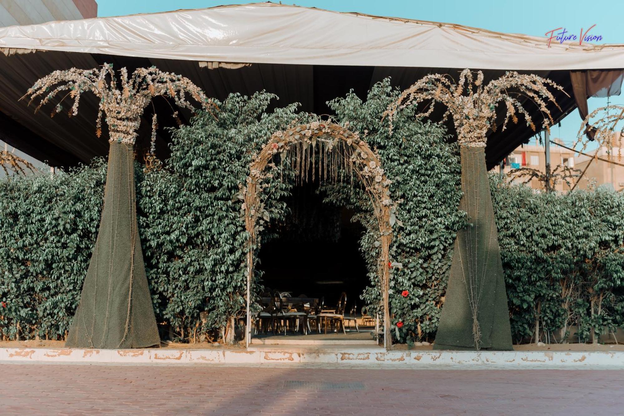 Rehana Plaza Hotel Cairo Exterior foto The entrance to the 1994 Cannes Film Festival