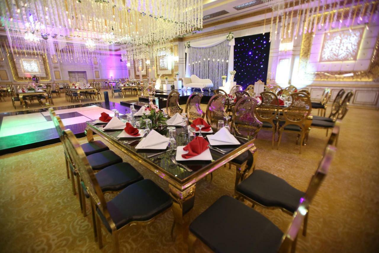 Rehana Plaza Hotel Cairo Exterior foto The interior of a banquet hall