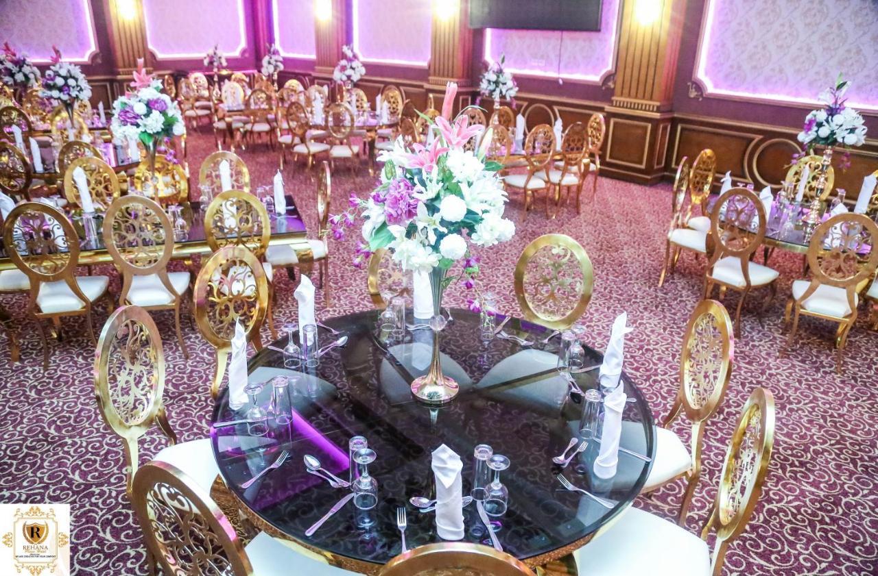 Rehana Plaza Hotel Cairo Exterior foto A wedding reception at the Taj Bengal